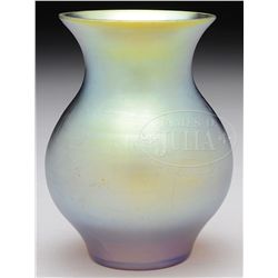 STEUBEN GOLD AURENE VASE.