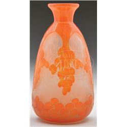 LE VERRE FRANCAIS FRENCH CAMEO VASE.