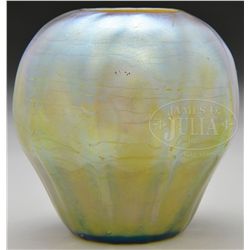 TIFFANY GOLD FAVRILE VASE.