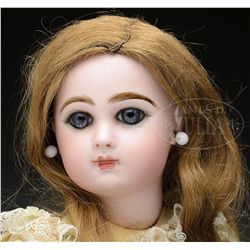 EXTREMELY LOVELY JUMEAU BEBE.