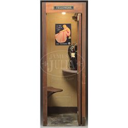 BUILT-IN PHONE BOOTH.