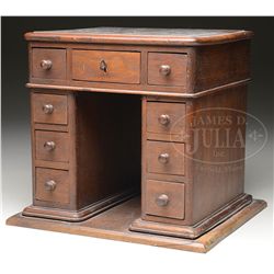 PATENT MODEL LOCKING DESK.