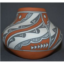 JEMEZ POTTERY VASE