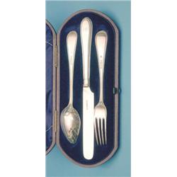 A Victorian 3 piece silver knife, fork and spoon christening set in leather case £100-150...