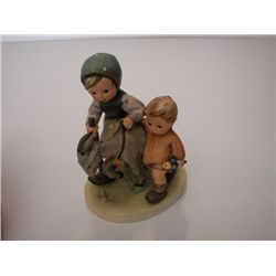 Goebel Hummel Figurine " Homeward Bound "