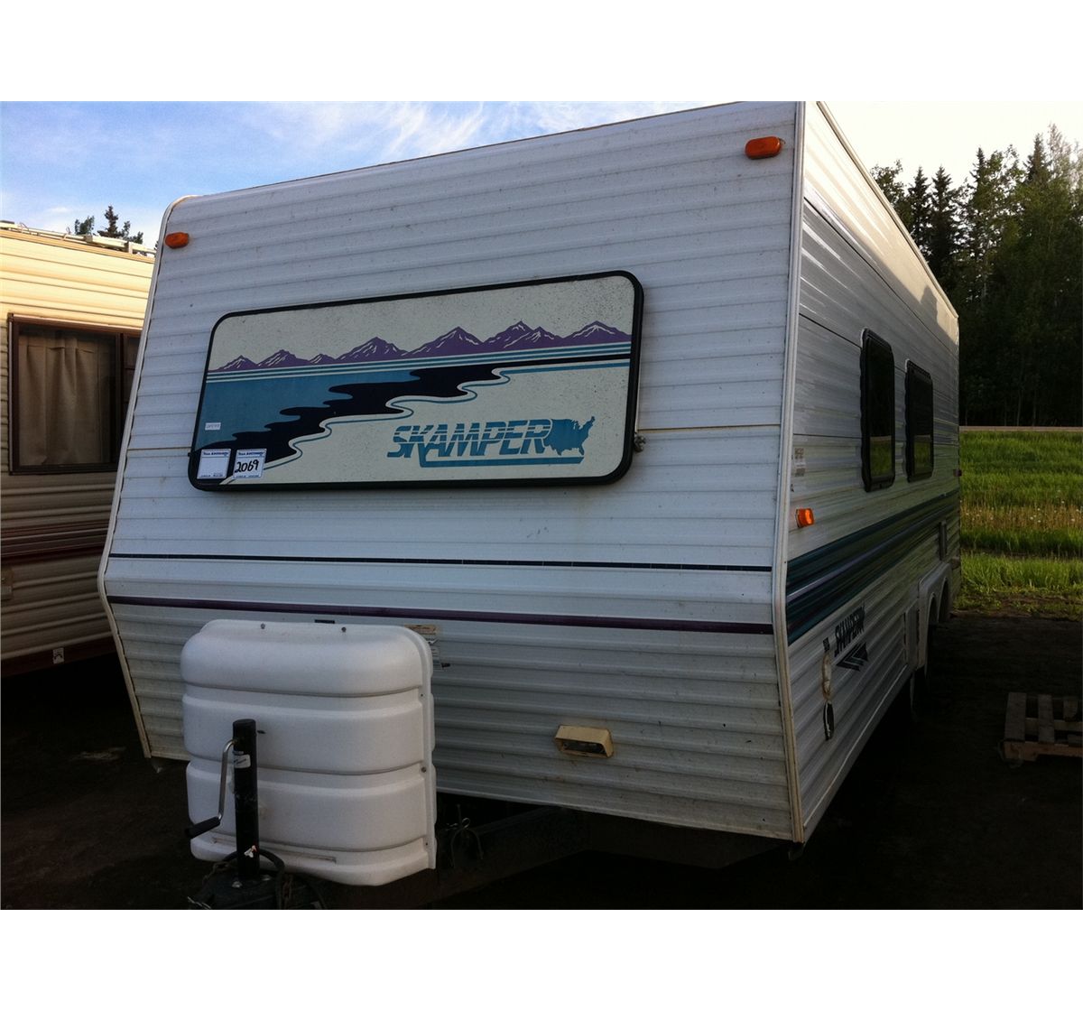 1998 SKAMPER 22FT TRAVEL TRAILER, NEW AWNING & TIRES,SLEEPS 6,C/W