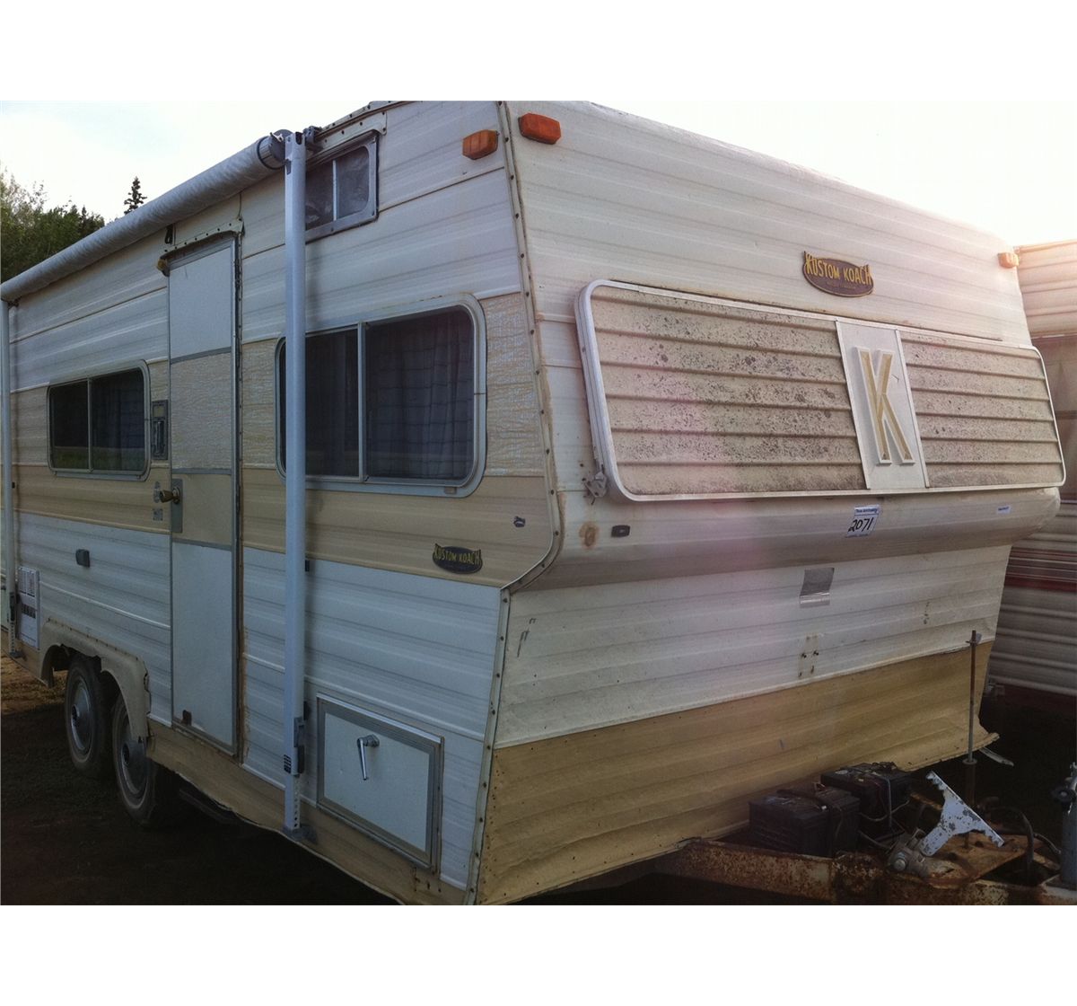 KUSTOM KOACH 19FT TRAVEL TRAILER NO KEY (SN# N/A)