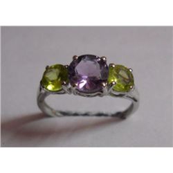 2.040g Ring of Peridot and Amethyst Sterling Silver