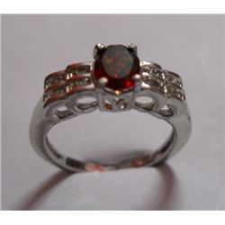 3.050g Ring of Garnet Sterling Silver