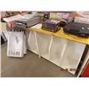 Image 1 : COUNTER TOP & ROLLING BINS