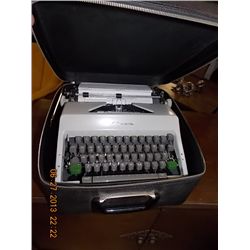 PORTABLE TYPEWRITER