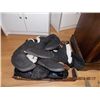 Image 1 : BOX OF ASSORTED SLIPPERS