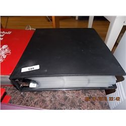 BINDER - SPORTS TRADING CARDS - BASEBALL