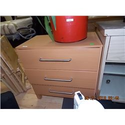 CHEST OF DRAWERS - 3 DRAWERS