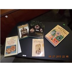 BOOKS - ABOUT ANTIQUES & COLLECTABLES