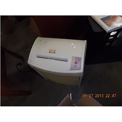 PAPER SHREDDER