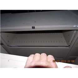 METAL LATERAL FILE CABINET - METAL - 4 DRAWER