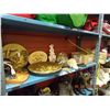 Image 1 : SHELF ASSORTED CHAULK WARE & COLLECTABLES