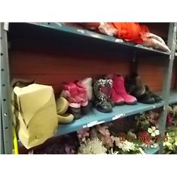SHELF OF ASSORTED SHOES