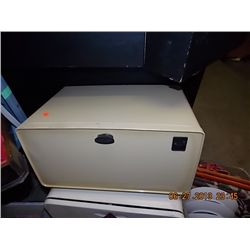 VINTAGE METAL BREAD BOX