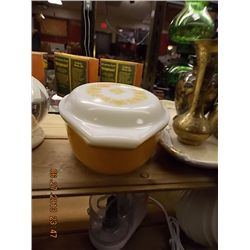 VINTAGE PYREX DISH WITH LID