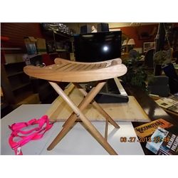 FOLDING WOOD CAMP STOOL