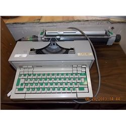 TYPEWRITER - OLIVETTI