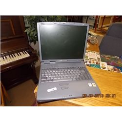 LAPTOP - TOSHIBA - NO CORDS