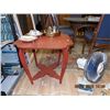 Image 1 : VINTAGE SIDE TABLE