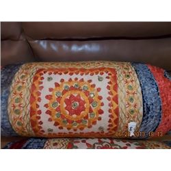 RELAXATION CUSION  - RETAIL APPROX $80