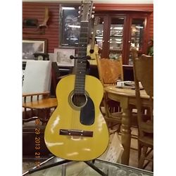 ACOUSTIC GUITAR - EMERADOR - STAND NOT INCLUDED