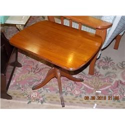 DUNCAN PHYPHE SINGLE PEDESTAL MAHONGANY SIDE TABLE