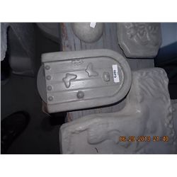 CONCRETE - FAIRY DOOR