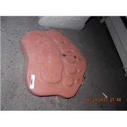 CONCRETE - PAW - MED - CLAW - RED