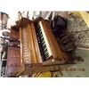 Image 1 : PUMP ORGAN - VINTAGE CLINTON ONTARIO MAHOGANY CASED
