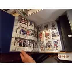 BINDER - SPORTS TRADING CARDS - HOCKEY - BLUE