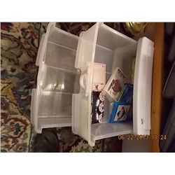 ORGANIZER  - 4 DRAWER WITH SPORTS COLLCTOR CARDS INSIDE