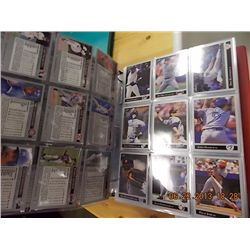 BINDER - SPORTS TRADING CARDS - BASEBALL