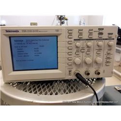 TEKTRONIX TDS-210 2- CHANNEL DIGITAL REAL TIME OSCILLOSCOPE