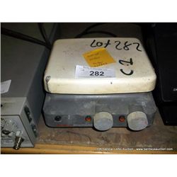 CORNING STIRRER/ HOT PLATE