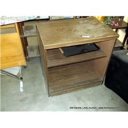 2 SHELF END TABLE