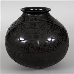 Mata Ortiz Pottery Olla - Signed 10" D. 9" H.  Good Condition