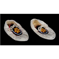 Pair of Cree Child's Beaded Moccasins with Floral Design 7 1/2" L.  Good Condition