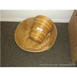 LOT: WICKER BASKETS