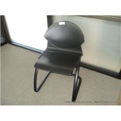 VECTA OPERA CHAIR