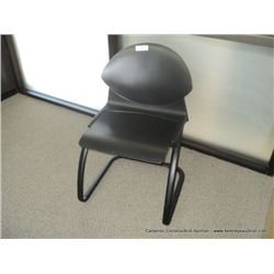 VECTA OPERA CHAIR