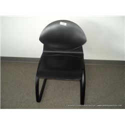 VECTA OPERA CHAIR