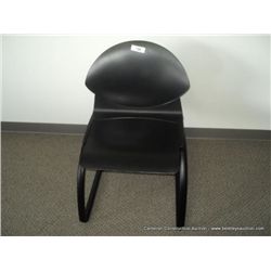 VECTA OPERA CHAIR