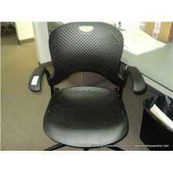 HERMAN MILLER OFFICE CHAIR ( BLACK)