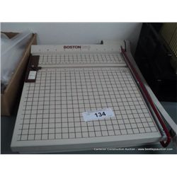 BOSTON 2612 PAPER CUTTER